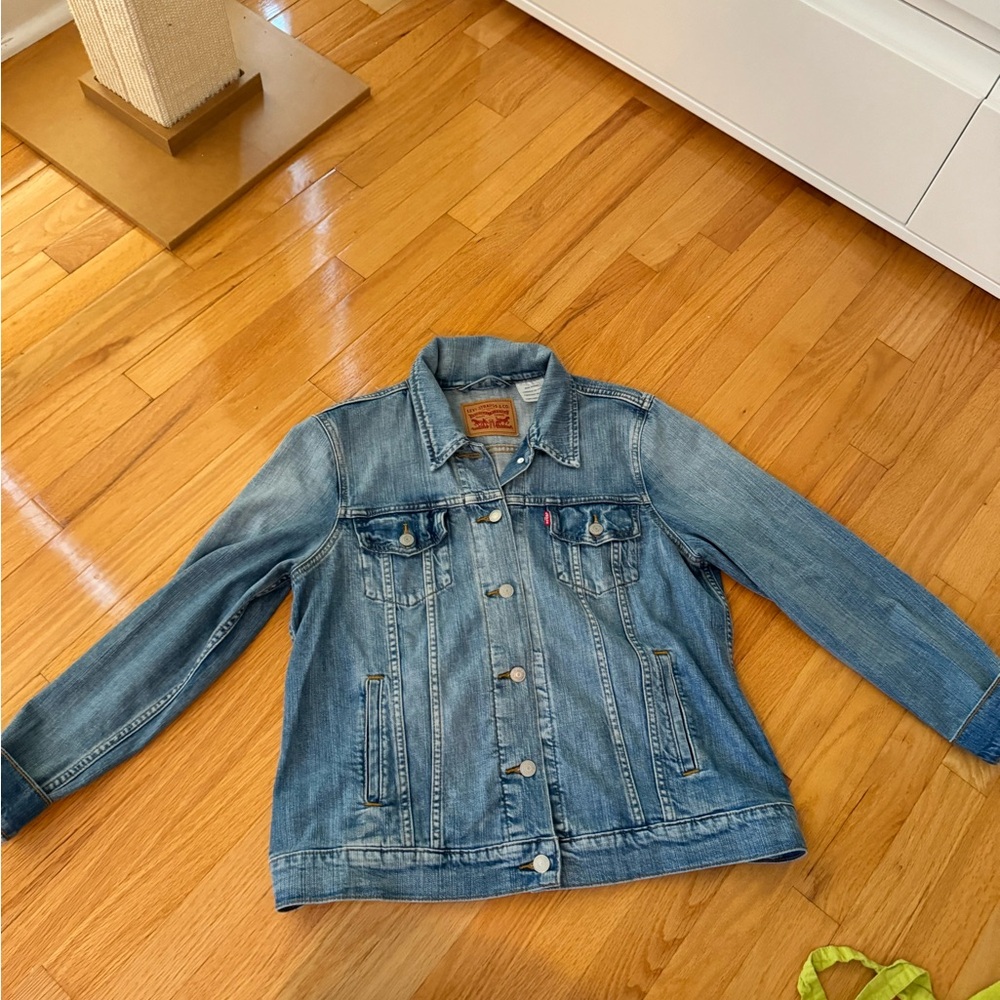 Soft denim Levi’s jacket